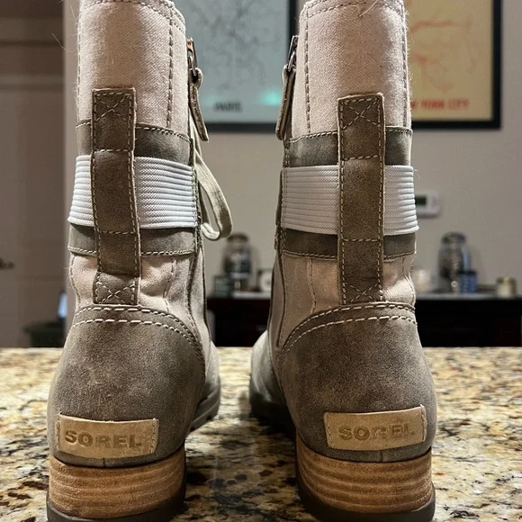 SOREL™ MAJOR CARLY • Sorel Taupe and Gray Lace-Up Boots - Picture 5 of 9